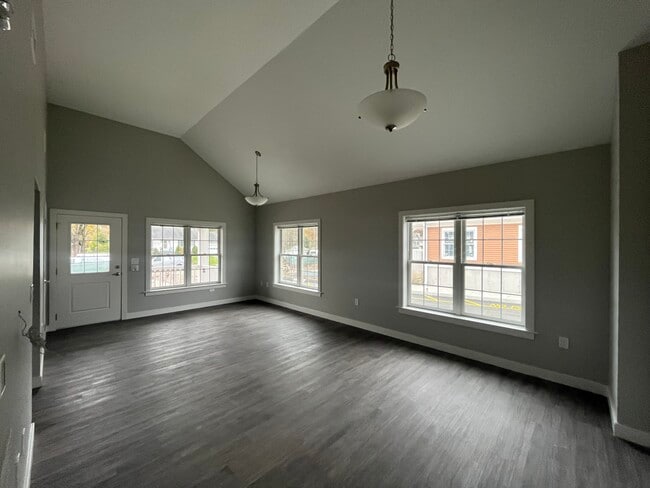 Building Photo - Lascana Homes