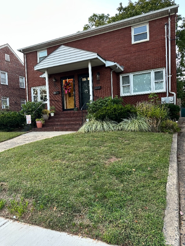 Building Photo - 758 2nd St