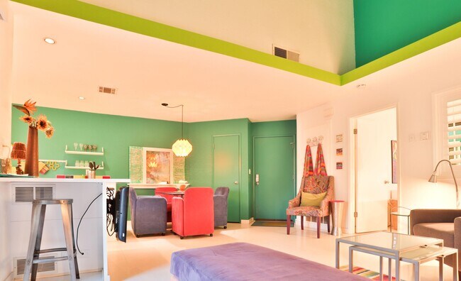 Entrada de la puerta principal - 48255 Monroe St