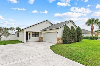 Building Photo - 125 Raintree Trail