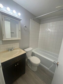 Building Photo - Princeton Manor