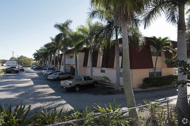 The Key West Apartments - Hollywood, FL | Apartments.com