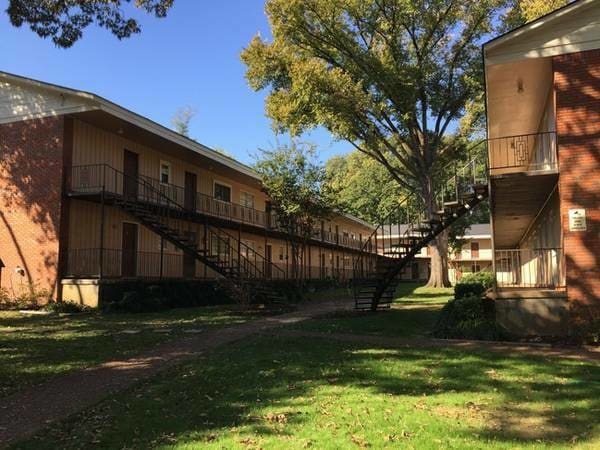 Building Photo - Merton Manor Apartments