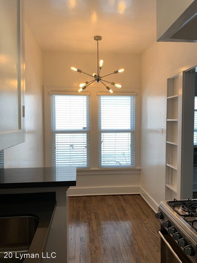 Foto principal - 1642 Lyman Pl
