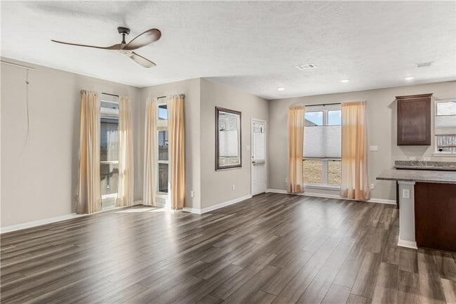 Foto del edificio - 411 Ft Dix Ln