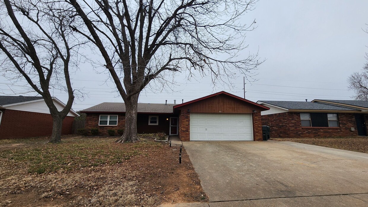 Primary Photo - 3 Bed 2 Bath in Norman