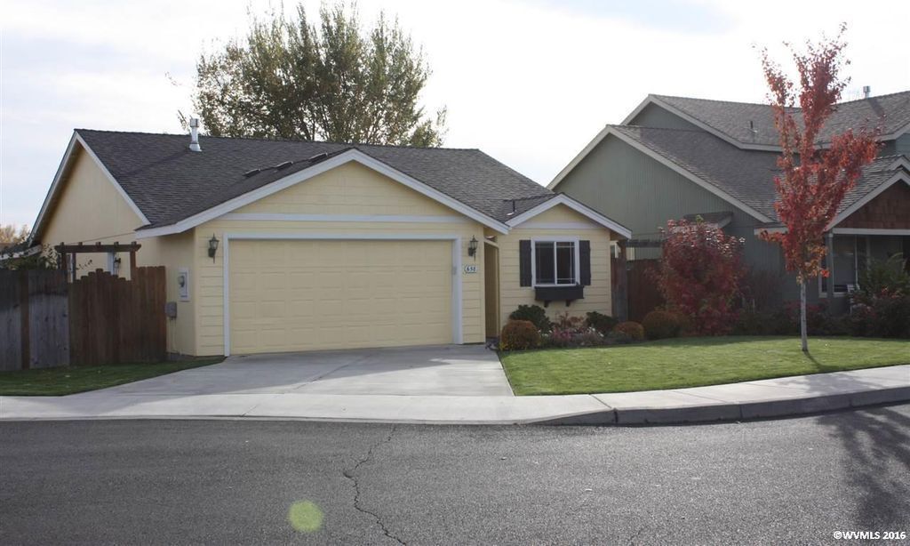 Primary Photo - NW Redmond, 3 Bdrm, 2 Bath, All Appliances...