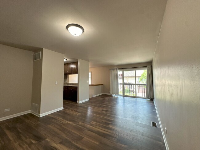 Building Photo - 276 Sioux Dr