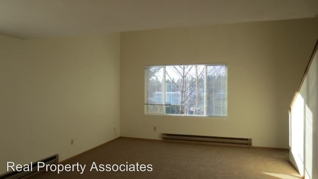 Building Photo - 10722 Stone Ave N