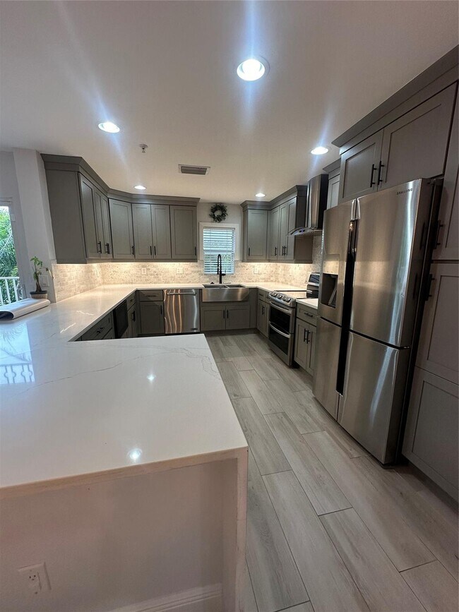 Foto del edificio - 445 NE 1st St