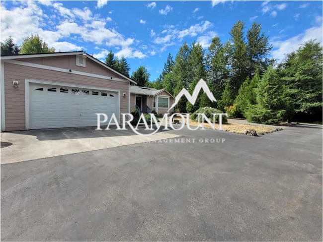 Building Photo - Private 3 Bedroom in Belfair!