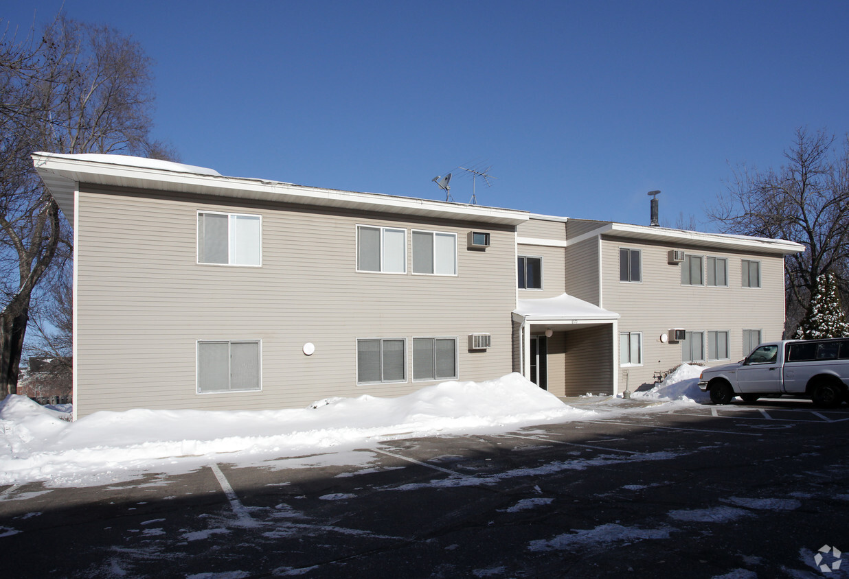 Building Photo - Evergreen Apartments