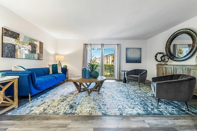 Building Photo - Hampton Apartments