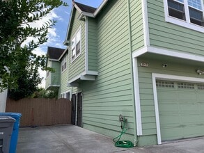 Building Photo - 3947 Match Point Ave