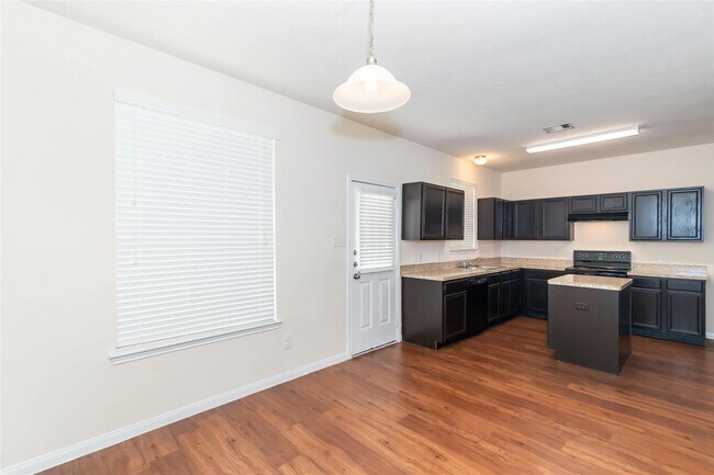 Building Photo - 6274 Brenwood Cir