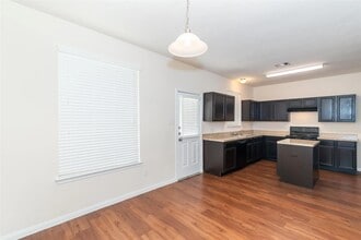 Building Photo - 6254 Brenwood Cir