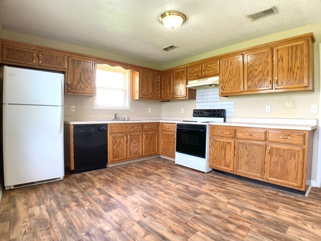 Foto del edificio - 1112 Keith Ave