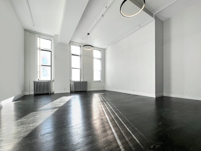 Building Photo - 25 N Broadway