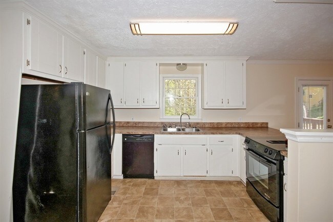 Building Photo - 319 Bethel Dr