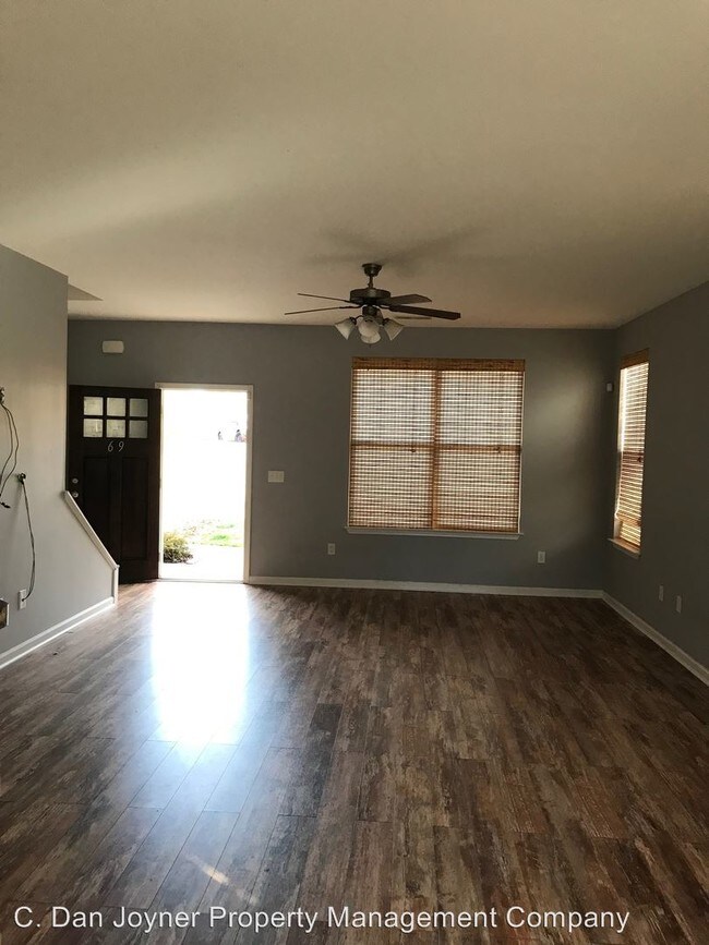 Building Photo - 4 br, 2.5 bath House - 69 Thunderbird Dr