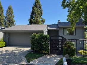 Building Photo - 1755 Spyglass Ln