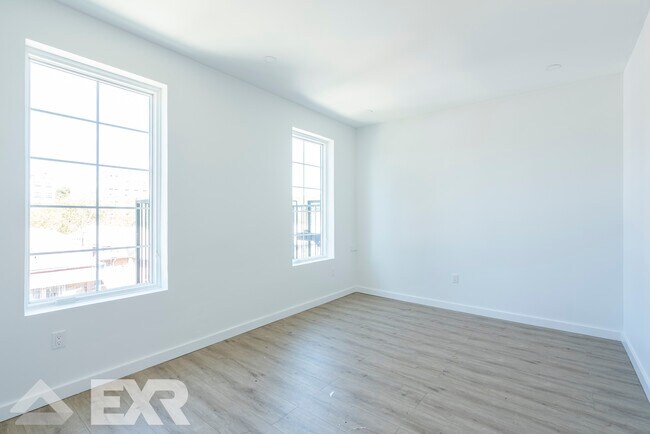 Building Photo - 1691 Carroll St