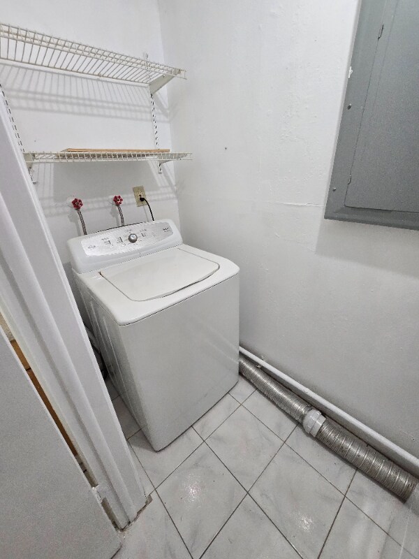 Foto del edificio - 1706 Azalea Ct