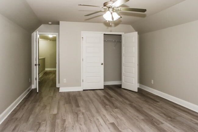 Building Photo - Adorable 4 Bedroom Home
