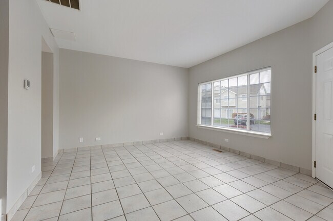 Building Photo - 128 Creston Cir