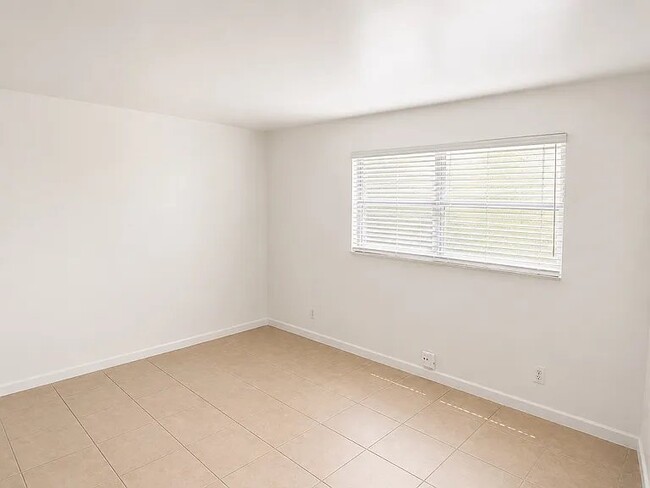 Photo - 3701 SW 59th Terrace Apartment