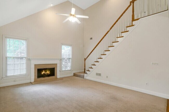 Building Photo - 515 Sweet Stream Trace