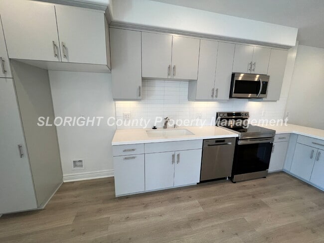 Foto del edificio - AVAILABLE JULY - New San Luis Obispo Condo - 3 Bedrooms / 2 Bathrooms