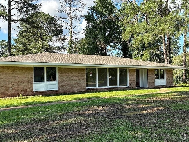 Building Photo - 640 Briarwood Dr