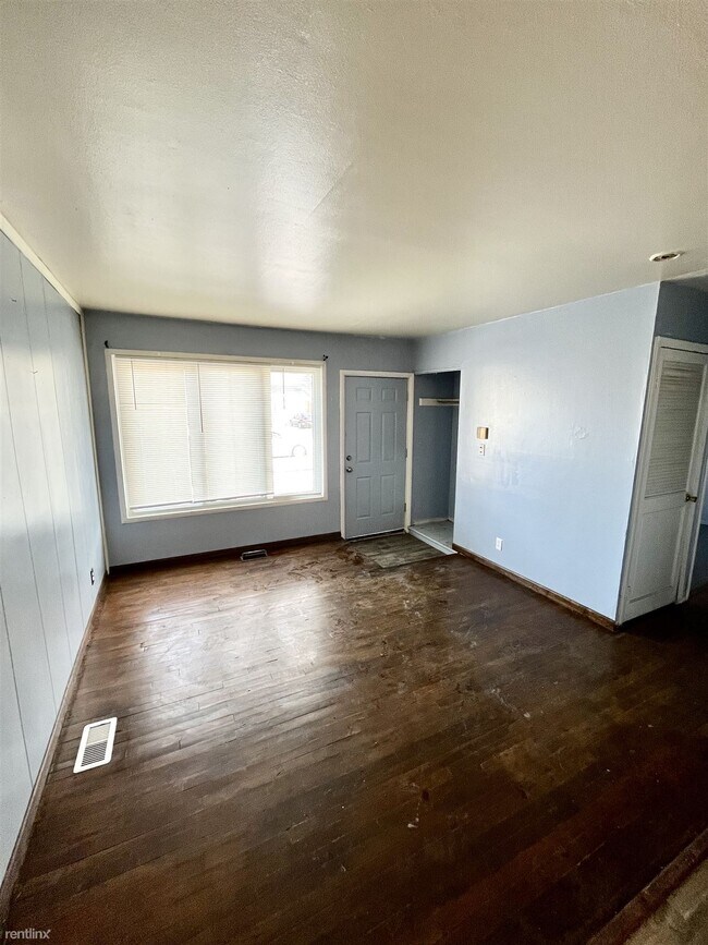 Building Photo - 3 br, 1 bath House - 6181 Palmetto Dr
