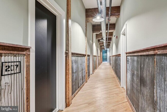 Foto del edificio - 201 Leverington Ave