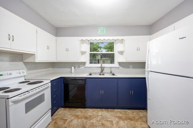 Foto del edificio - 617 West Main Street, Lowell, MI 49331 - 3...