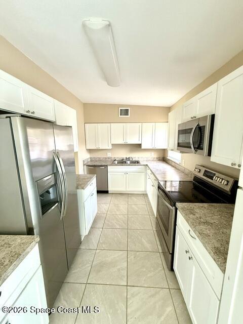 Building Photo - 3280 Alamanda Ct