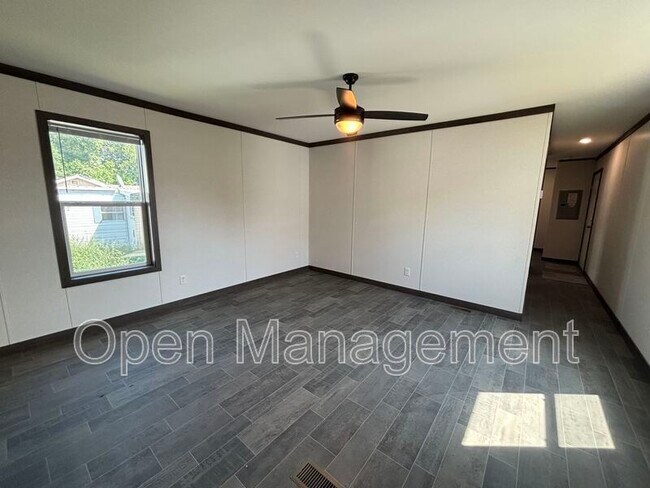 Foto del edificio - 725 S 12th St