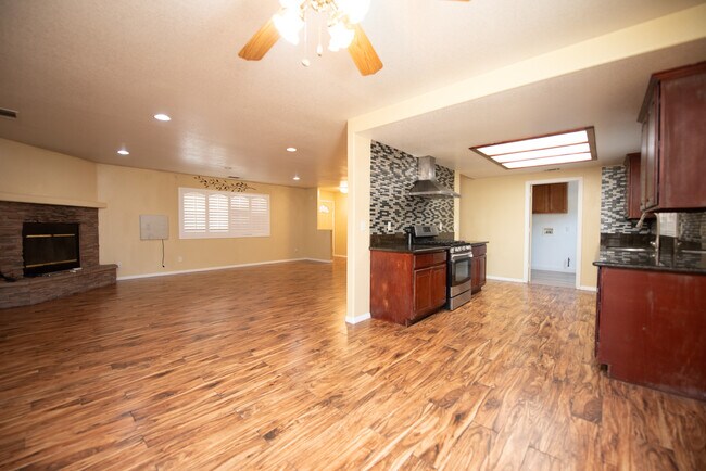 Building Photo - 21667 Laguna Rd