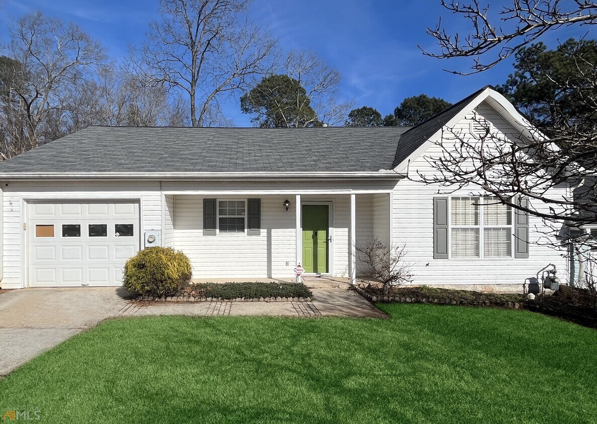 Foto principal - 239 Oak Cir N