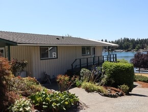 Building Photo - 1020 184th Ave Ct E