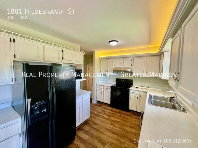 Building Photo - 1801 Hildebrandt St