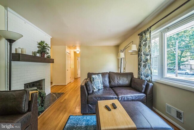 Foto del edificio - 7122 Catlett St