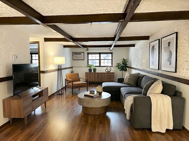 Foto del edificio - 42 Swanson Ct