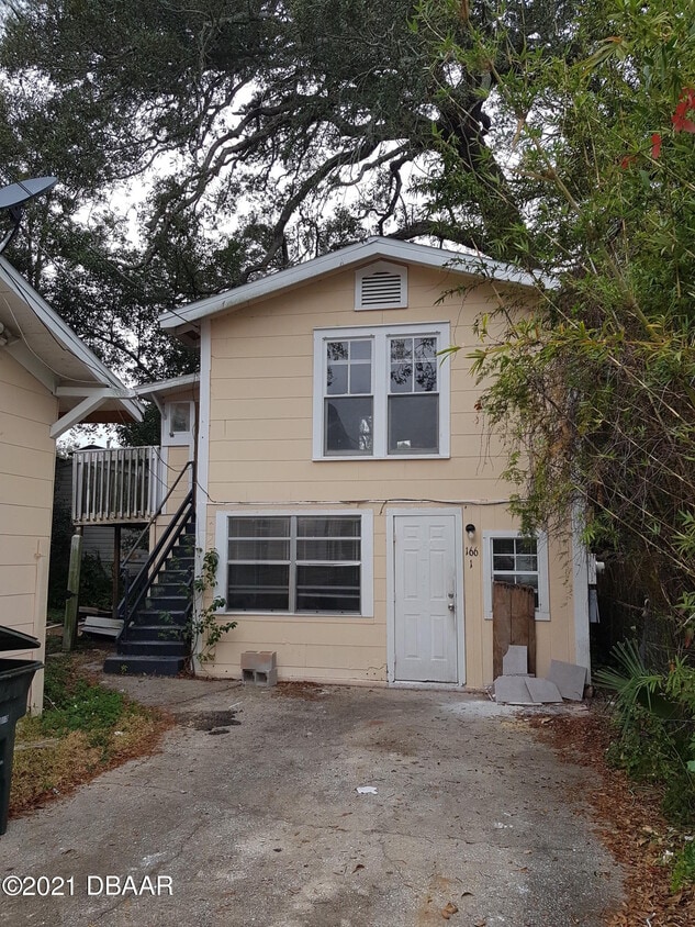 Primary Photo - 168 Pierce Ave