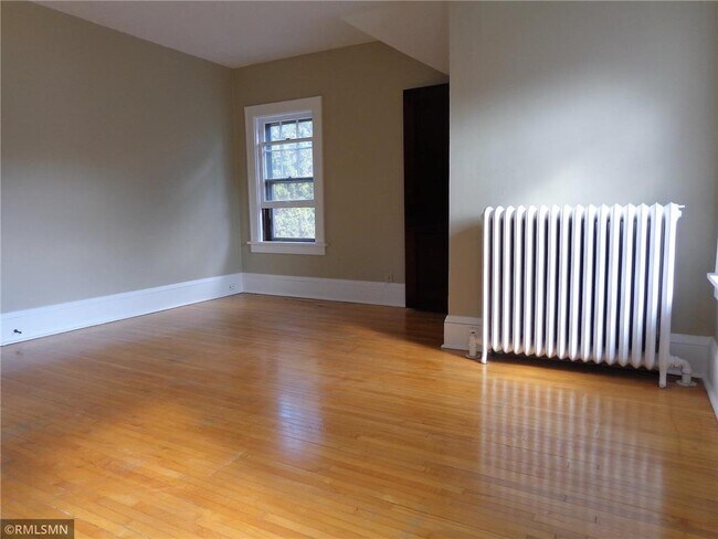 Foto del edificio - 3748 17th Ave S