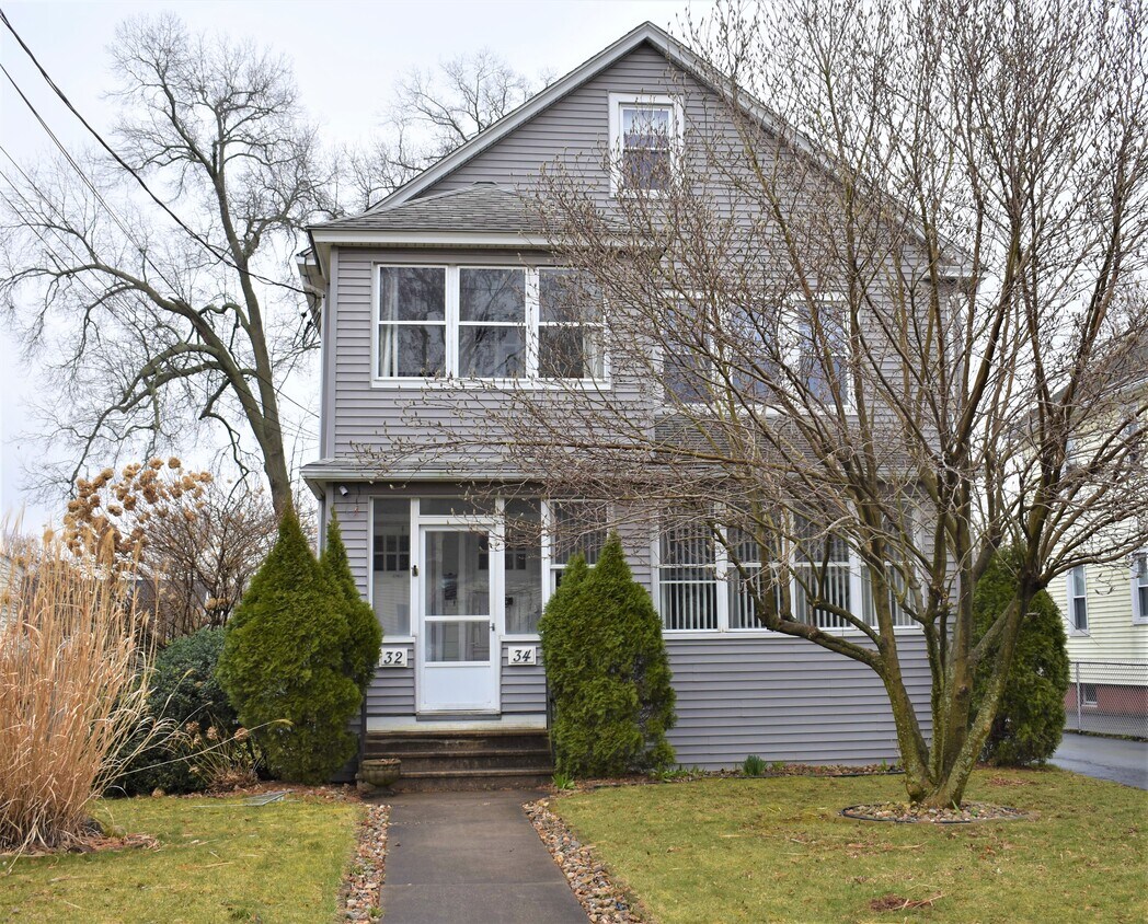 Primary Photo - 34 Somerset St