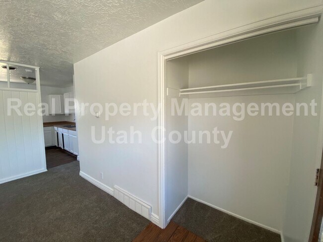 Building Photo - 1/2 OFF FIRST MONTH'S RENT