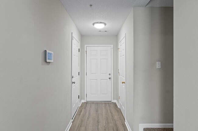 Foto del edificio - 266 Swaying Pine Ct