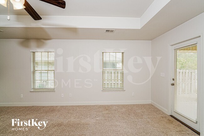 Foto del edificio - 265 Black Crk Trl